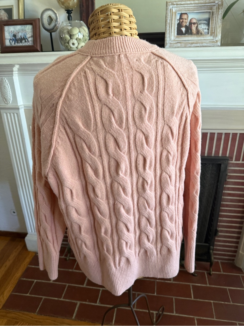 Aerie pink oversized soft cable knit sweater XS - Picture 3 of 11